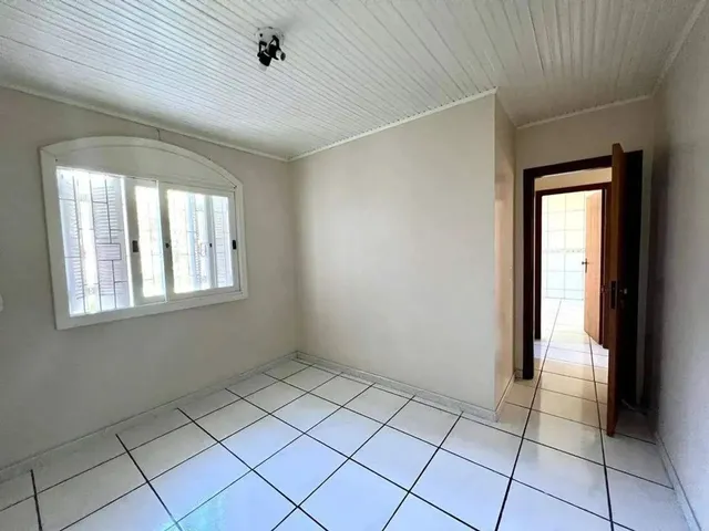 Imagem 4: Casa de 03 Dormitórios para Locação com Amplo Pátio Perto do Senai da Vera Cruz