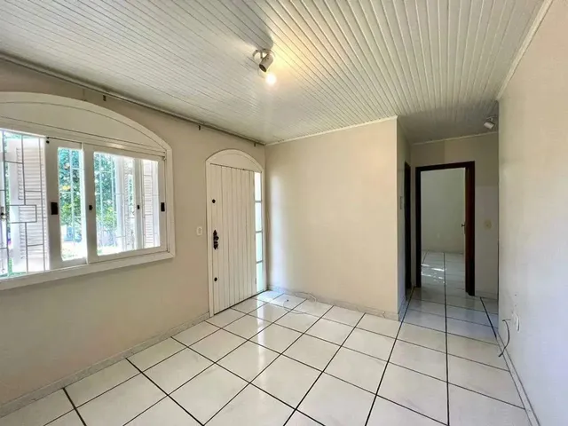 Imagem 8: Casa de 03 Dormitórios para Locação com Amplo Pátio Perto do Senai da Vera Cruz