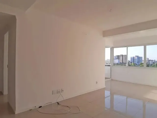 Imagem 8: Apartamento Grande com 2 Dormitórios, Sacada e Suíte com Espaço para Closet