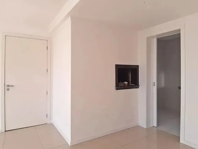 Imagem 12: Apartamento Grande com 2 Dormitórios, Sacada e Suíte com Espaço para Closet