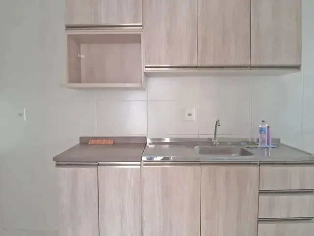 Imagem 7: Apartamento Grande com 2 Dormitórios, Sacada e Suíte com Espaço para Closet