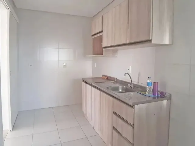 Imagem 15: Apartamento Grande com 2 Dormitórios, Sacada e Suíte com Espaço para Closet