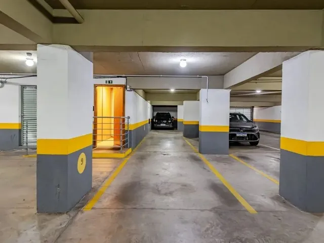 Imagem 11: Apartamento com 70M² de Área Privativa, Semimobiliado, de 2 Dormitórios, Suíte, 2