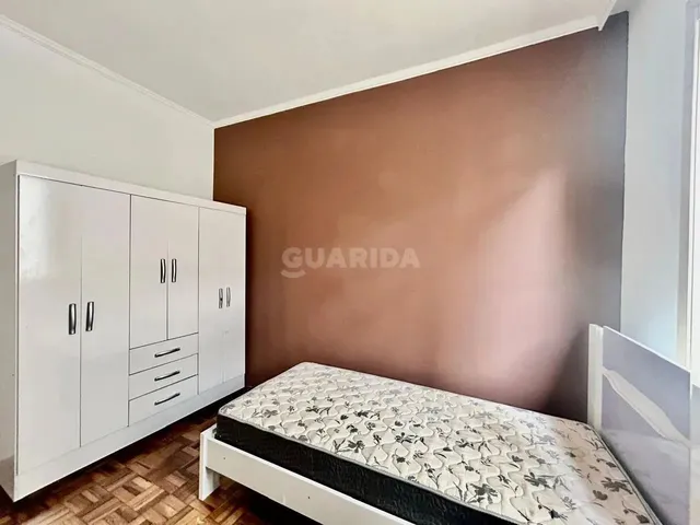 Imagem 5: Apartamento Semimobiliado com 2 Dormitórios para Alugar no Bairro Higienópolis