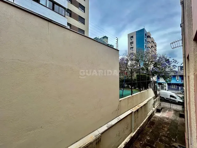 Imagem 6: Apartamento Semimobiliado com 2 Dormitórios para Alugar no Bairro Higienópolis