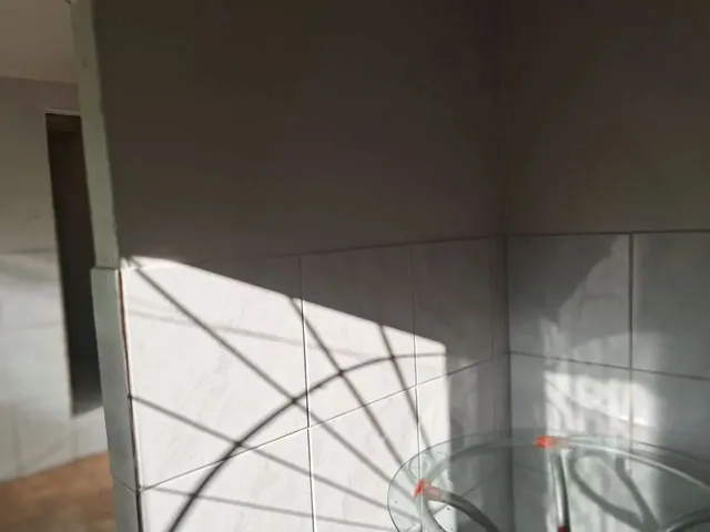 Imagem 2: Alugo Ap Fuas Peças Simples com Banheiro