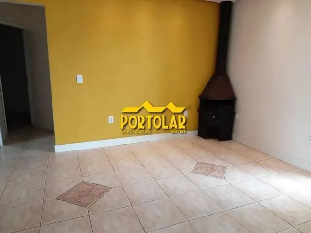 Imagem 5: Casa, em Piso Superior (Segundo Pavimento), com Dois Dormitórios, Sala com Lareira