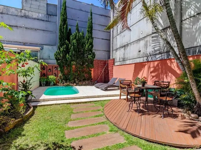 Imagem: Casa À Venda na Praia dos Amores em Balneário