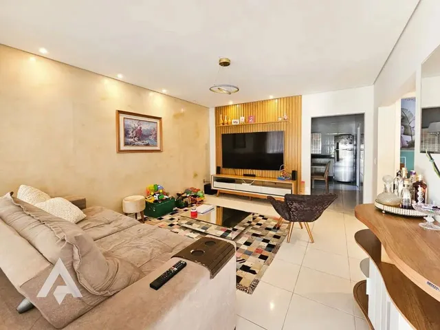 Imagem: Casa com 3 Domritórios À Venda por R$