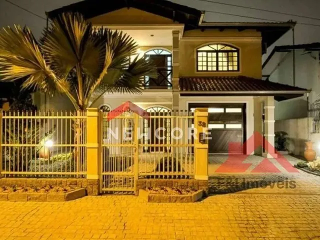 Imagem: Casa em Rua Carlos Ropelatto - Guanabara