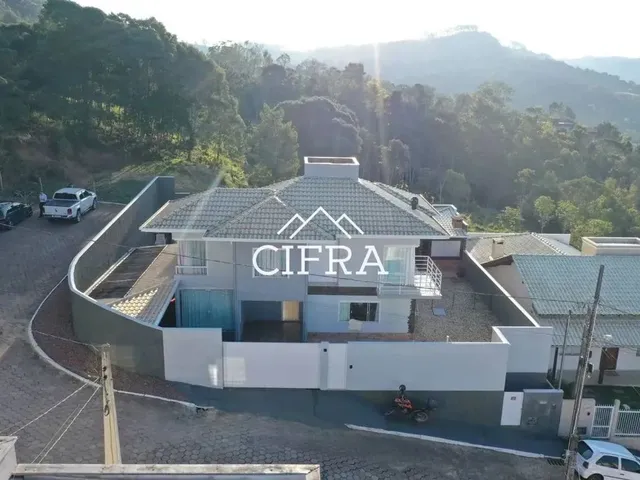Imagem 1: Casa de Alvenaria - Venda - 02 Dormitórios - 260M2 - Semi Mobiliada - Piscina - Rua