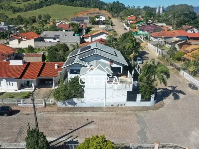Imagem 9: Casa de Alvenaria - Venda - 03 Dormitórios - 600M2 - Rua Carlos Eckelberg - Centro