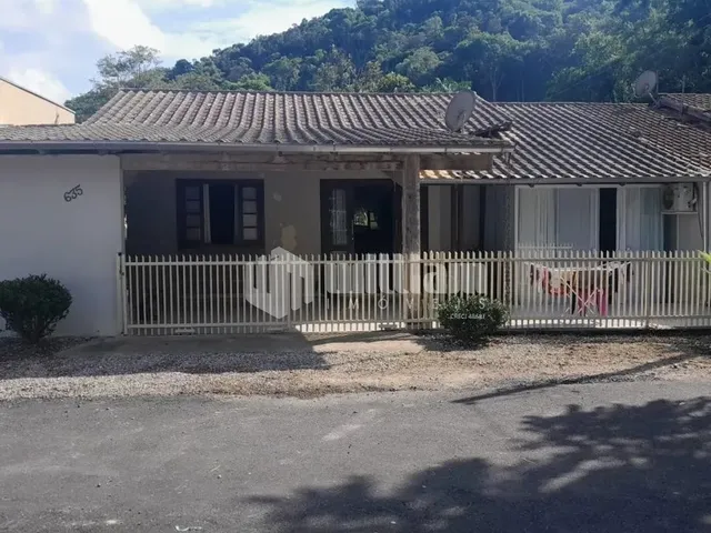 Imagem: Casa Solta - 3 Quartos - 2 Vagas - Cedro