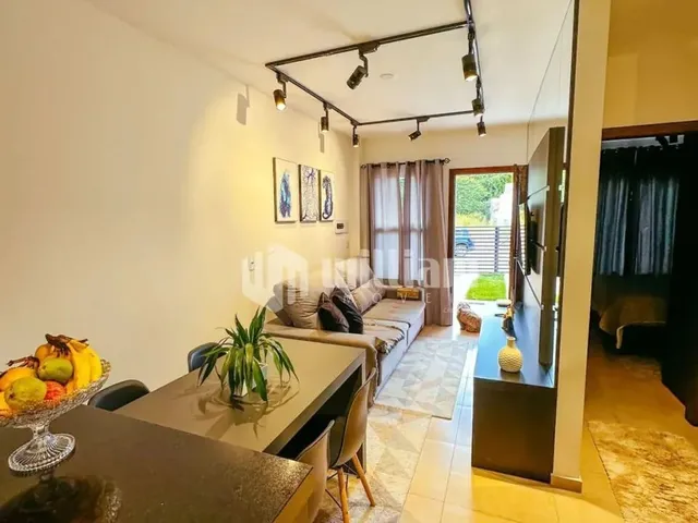 Imagem 5: Casa Baixa Semi Mobiliada de 3 Quartos com Passagem Lateral