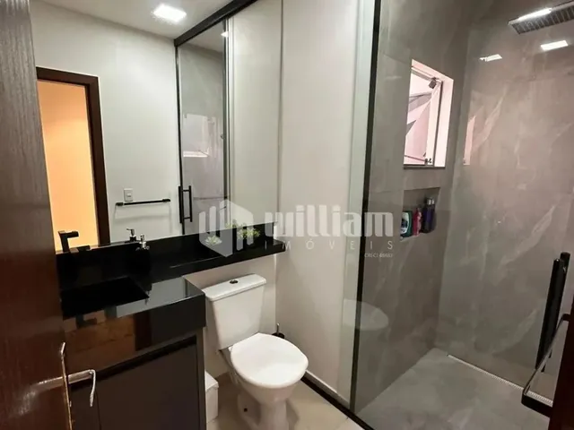 Imagem 4: Casa Baixa Semi Mobiliada de 3 Quartos com Passagem Lateral