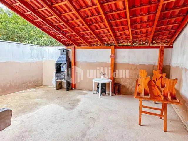 Imagem 13: Casa Baixa Semi Mobiliada de 3 Quartos com Passagem Lateral