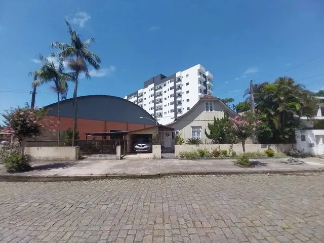 Imagem: Casa no Bairro Anita Garibaldi Próximo