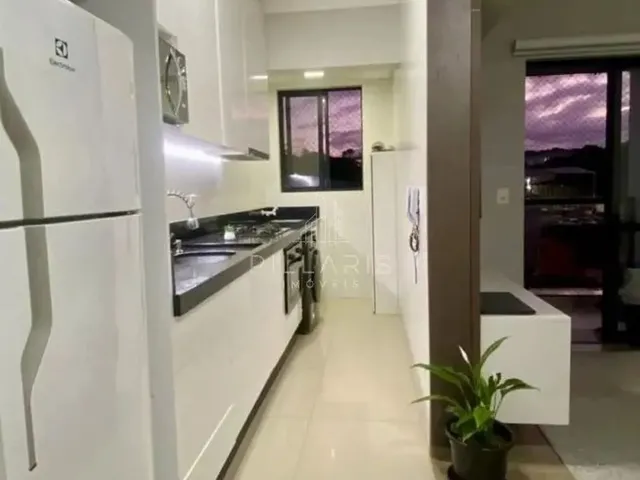 Imagem: O apartamento possui 2 Dormitórios, 1 Suíte, 2 Banheiros,