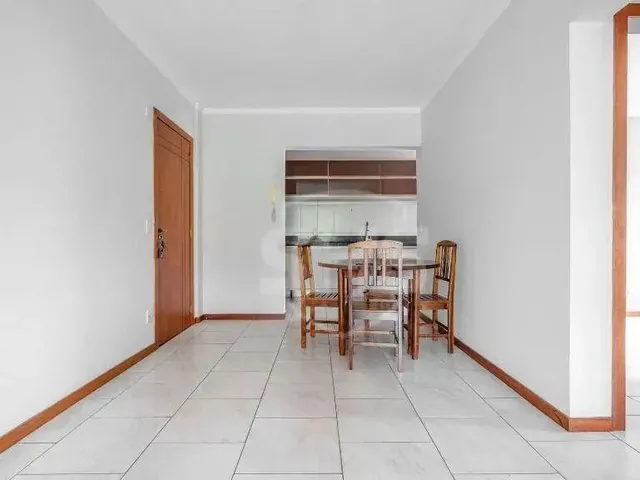 Imagem 13: Apartamento com 2 Dormitórios À Venda, 76 M² por R$ 380.000,00 - Água Verde