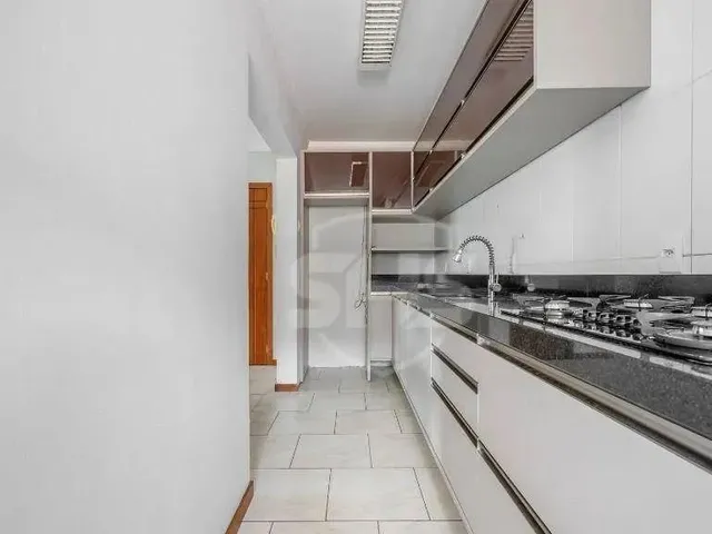 Imagem 3: Apartamento com 2 Dormitórios À Venda, 76 M² por R$ 380.000,00 - Água Verde