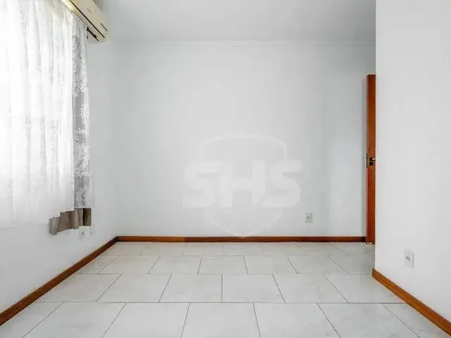Imagem 6: Apartamento com 2 Dormitórios À Venda, 76 M² por R$ 380.000,00 - Água Verde