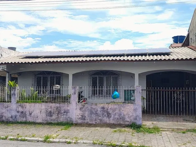 Imagem: Vendo Casas com Terreno Medindo 25 X 6