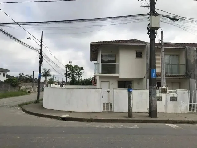 Imagem: Sobrado Geminado no Paranaguamirim com 2