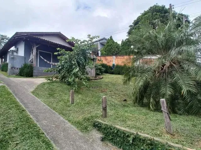 Imagem: A casa possui 2 Dormitórios, 1 Banheiro, 1 Vaga na