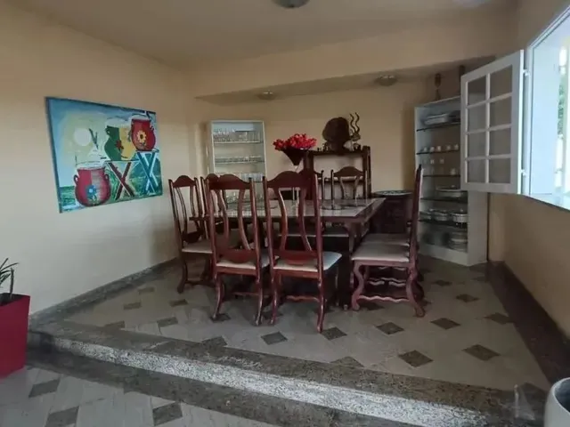 Imagem 2: Imóvel para Aluguel Possui 300 Metros Quadrados com 4 Quartos em Renascer - Phoc II