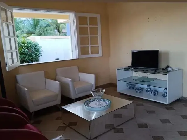Imagem 3: Imóvel para Aluguel Possui 300 Metros Quadrados com 4 Quartos em Renascer - Phoc II