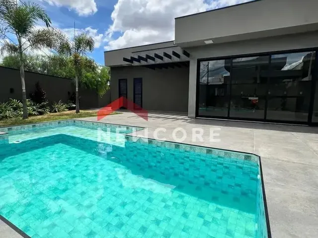 Imagem: Casa de Condomínio em Rua Ricardo Pezzan