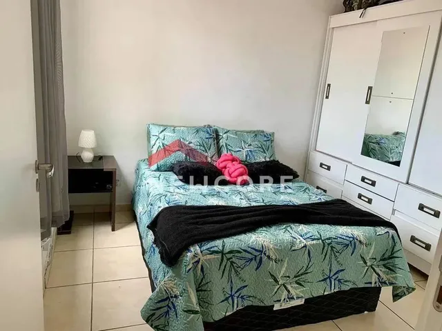 Imagem: O apartamento possui 2 Dormitórios, 1 Banheiro, 1 Vaga na