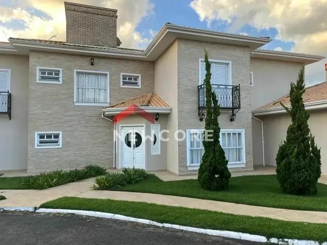 Imagem: A casa em condomínio possui 3 Dormitórios, 3 Suítes, 5