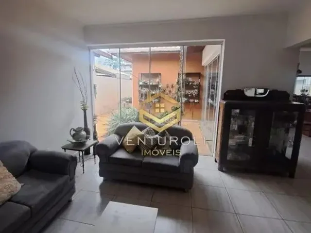 Imagem: Casa em Condomínio À Venda e Locação