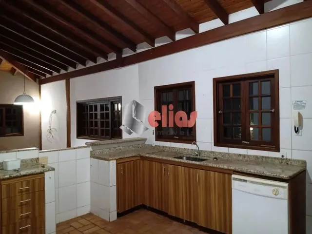Imagem: A casa em condomínio possui 2 Dormitórios, 1 Suíte, 1