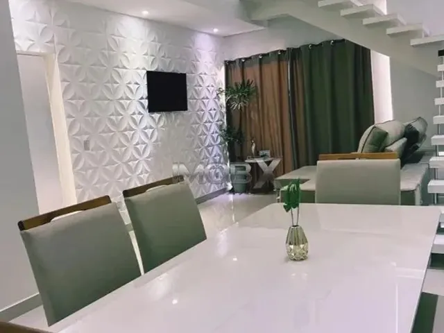 Imagem: A casa possui 2 Dormitórios, 3 Suítes, 3 Banheiros, 5