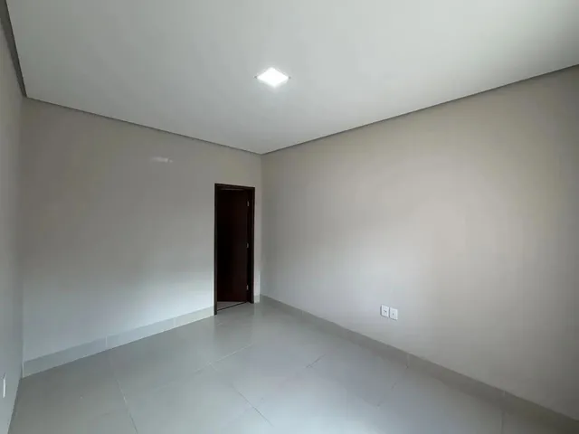 Imagem 5: Casa para Venda em Montes Claros, Independência, 3 Dormitórios, 1 Suíte, 2 Banheiros