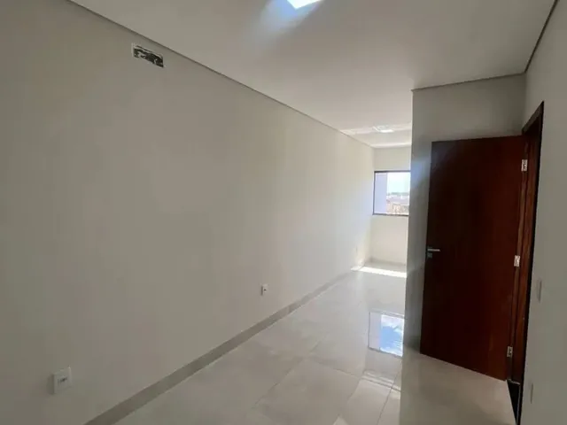 Imagem 10: Sobrado Fino Acabamento com 3 Quartos Sendo 1 Suíte e Outro Quarto com Closet