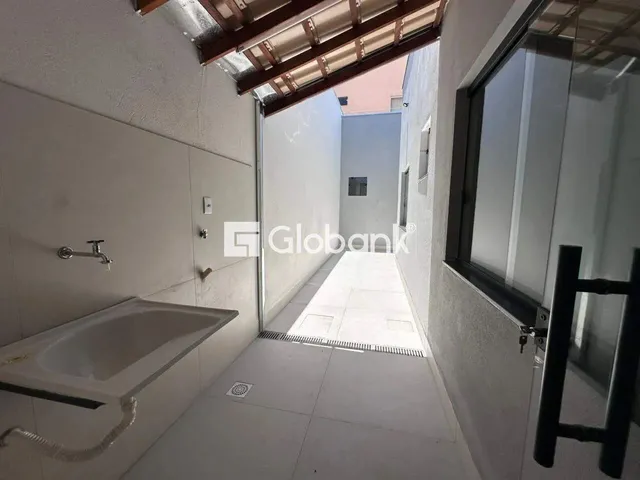 Imagem 12: Casa 3 Dormitórios com Suíte, Quintal e Área de Serviço em Canelas, Montes Claros
