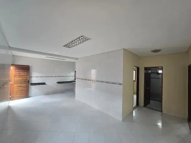 Imagem 4: Casa em Araripina com 4 Quartos e Garagem para 2 Carros no Centro