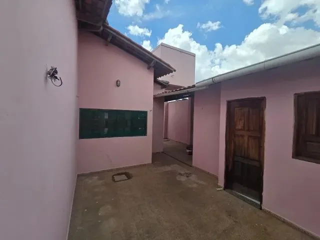 Imagem 7: Casa em Araripina com 4 Quartos e Garagem para 2 Carros no Centro