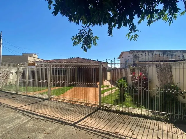 Imagem 1: Casa com 4 Dormitórios À Venda, 330 M² por R$ 850.000,00 - Parque Industrial De