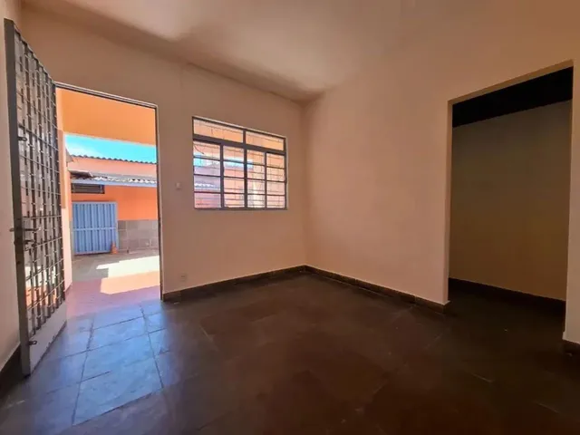 Imagem 6: Casa Residencial de 02 Quartos na Rua 06
