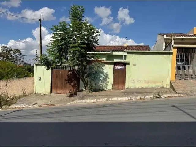 Imagem: Casa Ampla C/ 2 Quartos e Suíte, Quintal