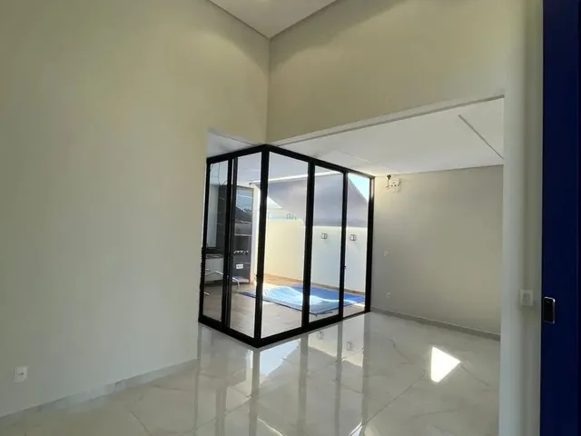 Imagem 1: Casa com Piscina em Condomínio