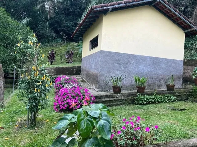 Imagem 1: Casa À Venda e Locação 5 Quartos, 4 Suites, 2500M², Castelanea, Petrópolis - Rj