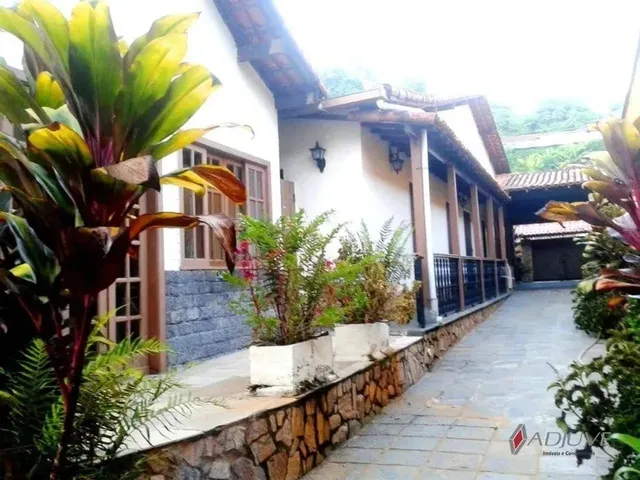 Imagem: Casa À Venda 3 Quartos, 1 Suite, 6 Vagas