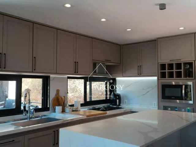 Imagem 16: Casa com 4 Dormitórios À Venda por R$ 2.750.000,00 - Pedro do Rio - Petrópolis/Rj