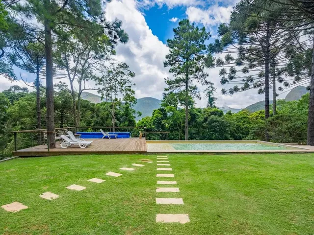 Imagem 3: Casa com 4 Quartos em Condomínio em Araras, Petrópolis