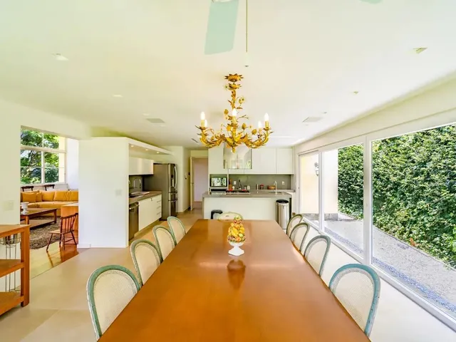 Imagem 2: Casa com 4 Quartos em Condomínio em Araras, Petrópolis